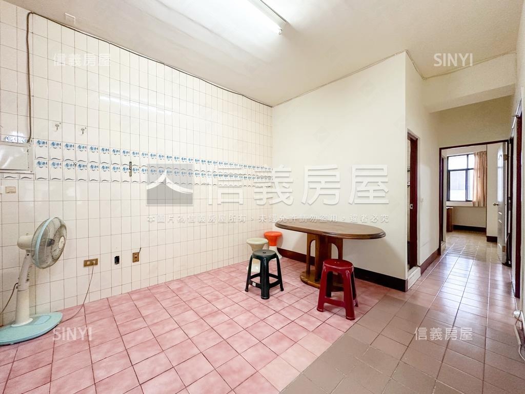 文化中心三房美公寓房屋室內格局與周邊環境
