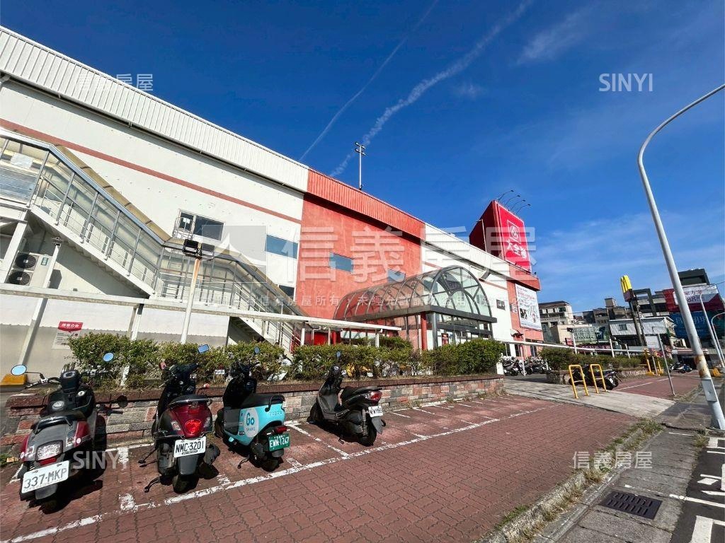 湳雅漂亮車庫透天房屋室內格局與周邊環境