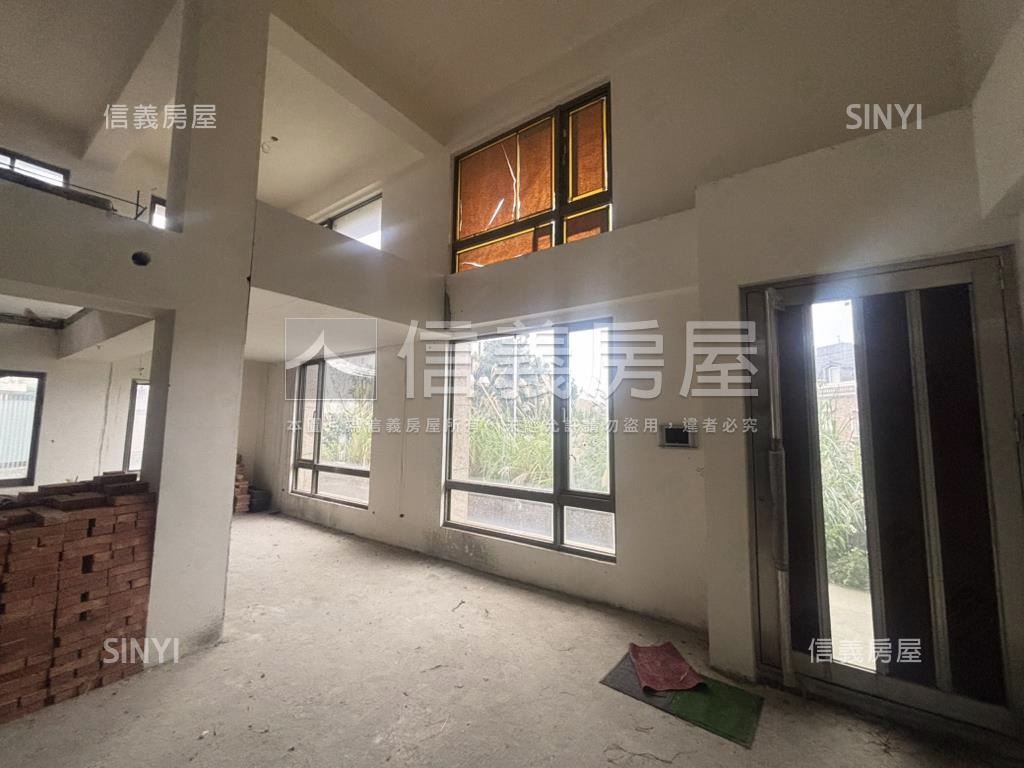 昱泰泰然庭院大戶（毛胚）房屋室內格局與周邊環境