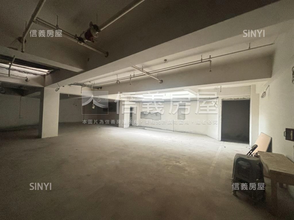 昱泰泰然庭院大戶（毛胚）房屋室內格局與周邊環境