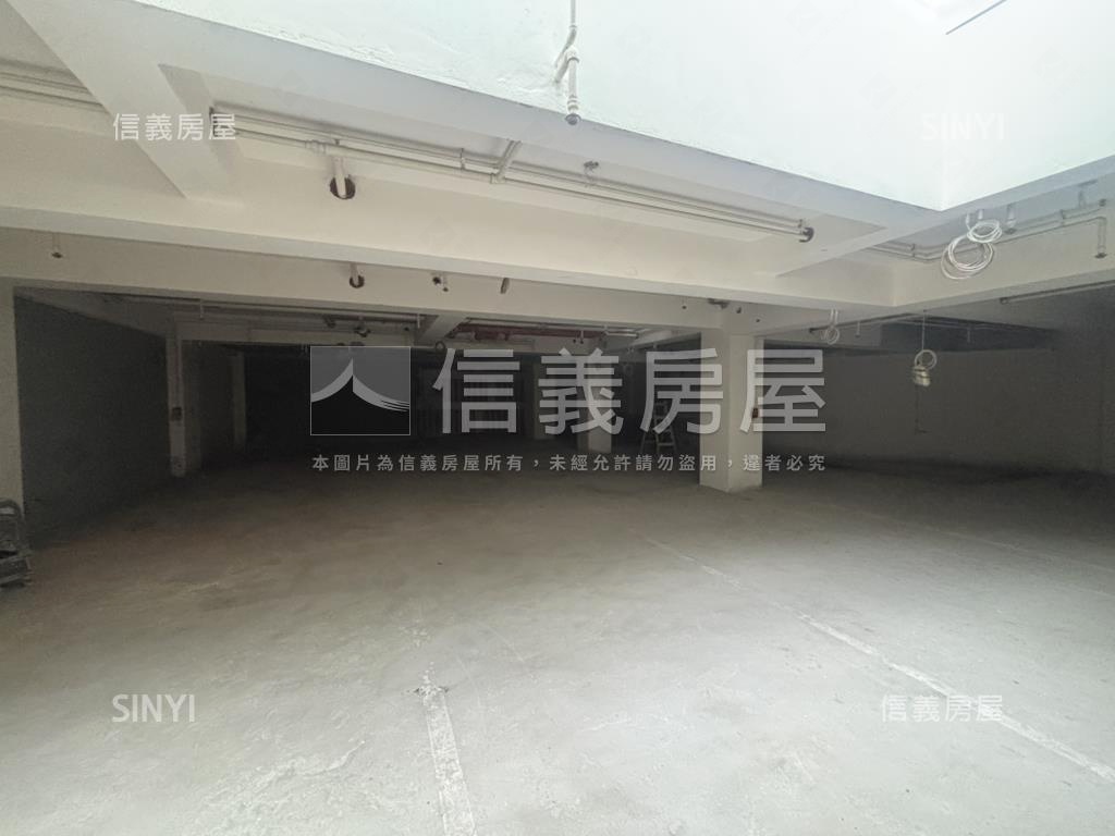 昱泰泰然庭院大戶（毛胚）房屋室內格局與周邊環境