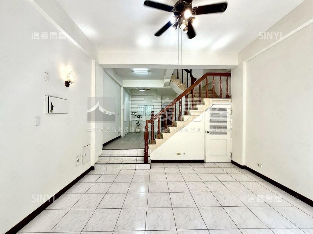 北屯門前可停車美透天房屋室內格局與周邊環境