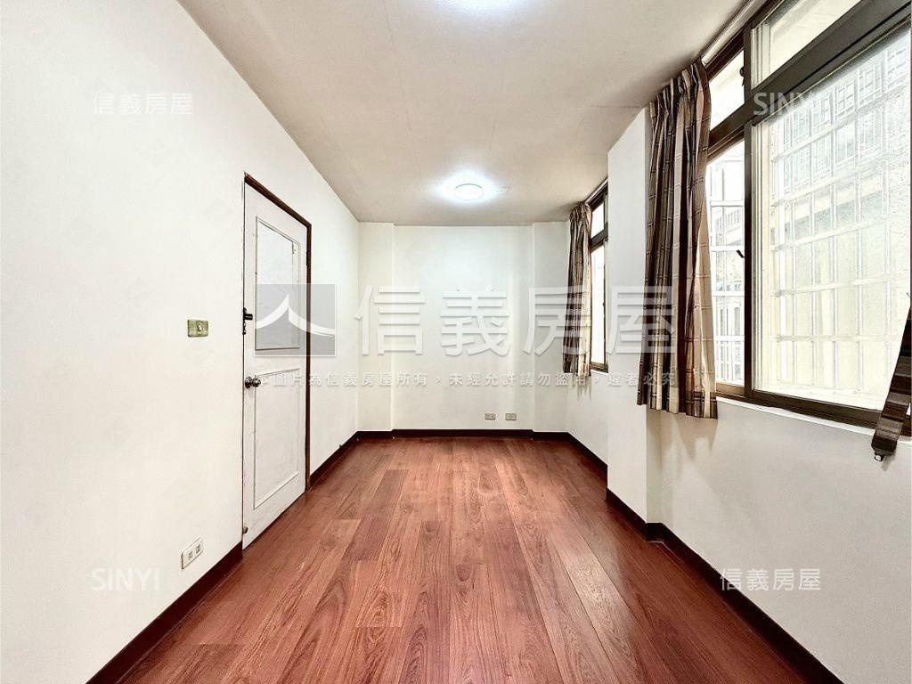 北屯門前可停車美透天房屋室內格局與周邊環境