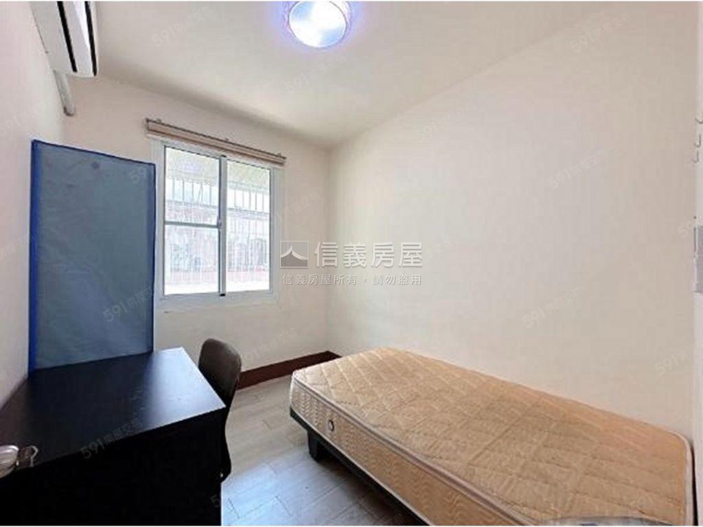 陽台進出三房美宅房屋室內格局與周邊環境