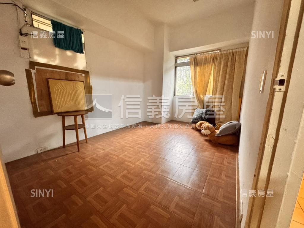 國興樹海美妝低總兩房房屋室內格局與周邊環境