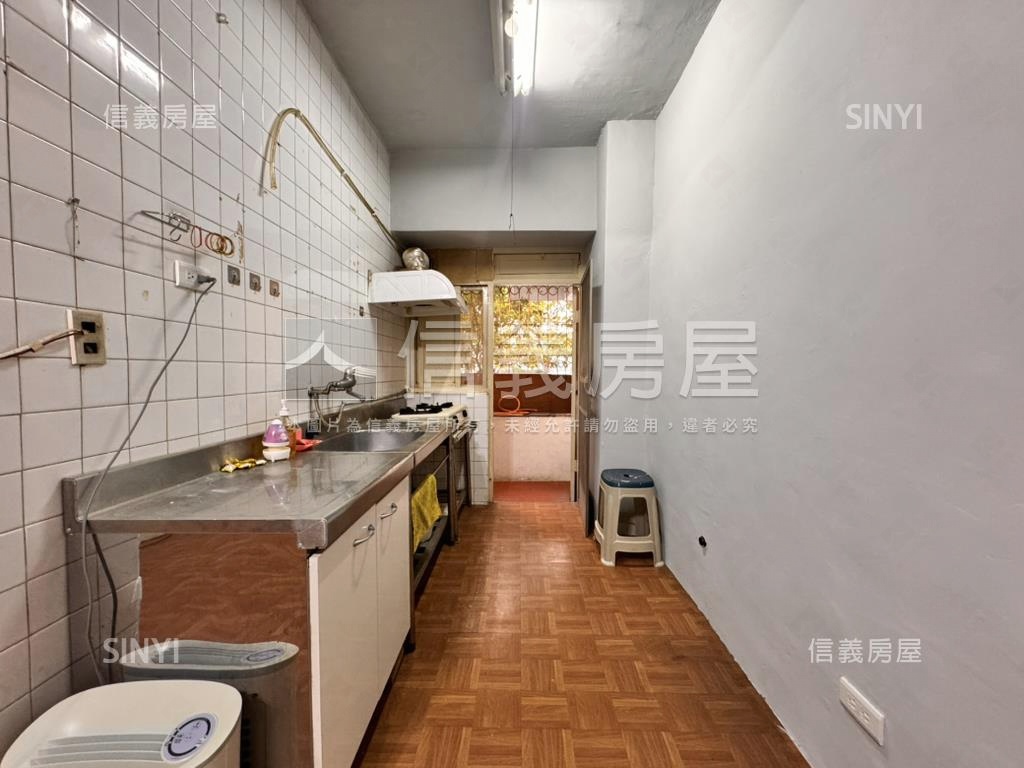 國興樹海美妝低總兩房房屋室內格局與周邊環境