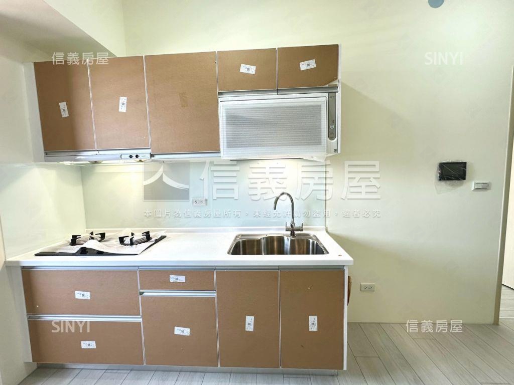 鳳凰Ｖｉｌｌａ雙衛浴平車房屋室內格局與周邊環境