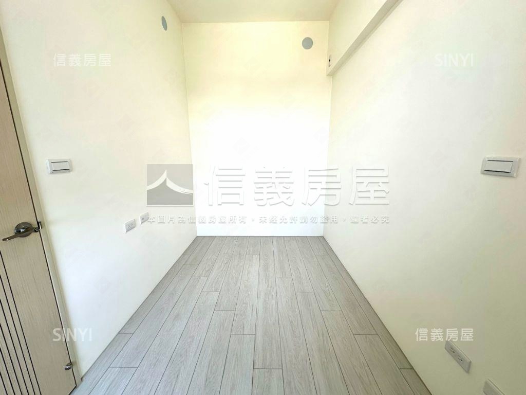 鳳凰Ｖｉｌｌａ雙衛浴平車房屋室內格局與周邊環境