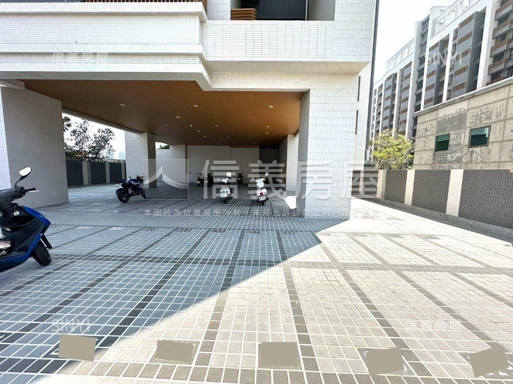 鳳凰Ｖｉｌｌａ雙衛浴平車房屋室內格局與周邊環境
