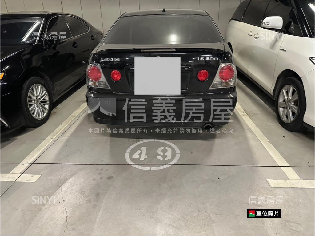 大直社區坡平車位房屋室內格局與周邊環境