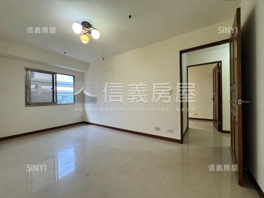 店長推薦遠見名門三房車位房屋室內格局與周邊環境