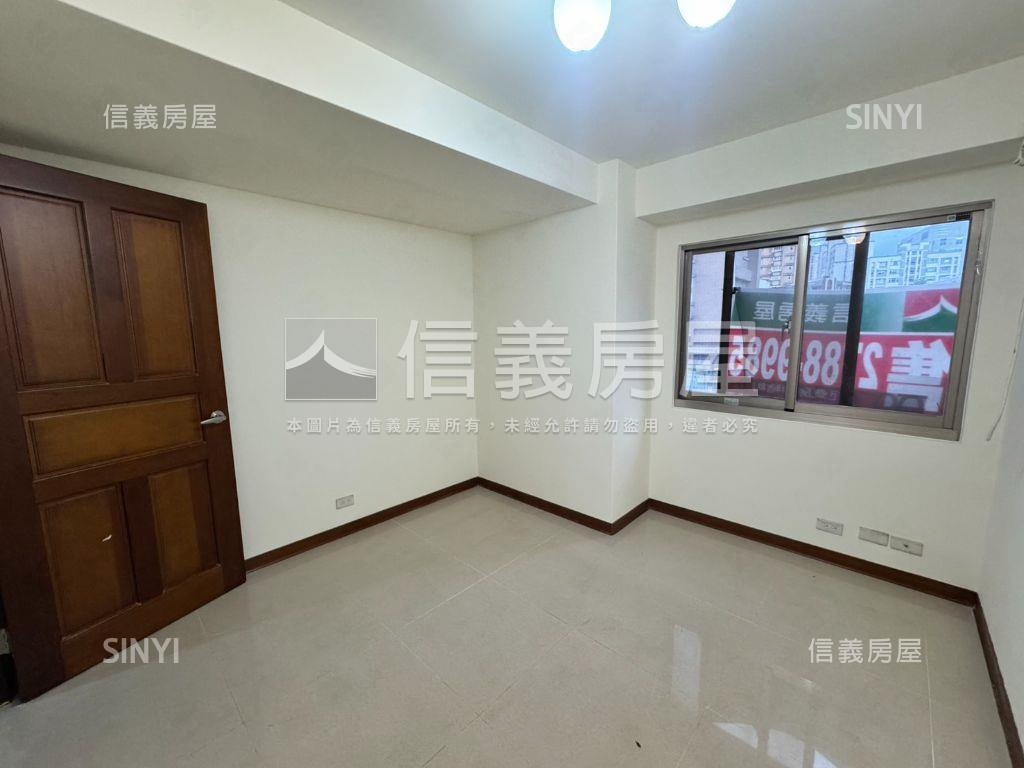 店長推薦遠見名門三房車位房屋室內格局與周邊環境