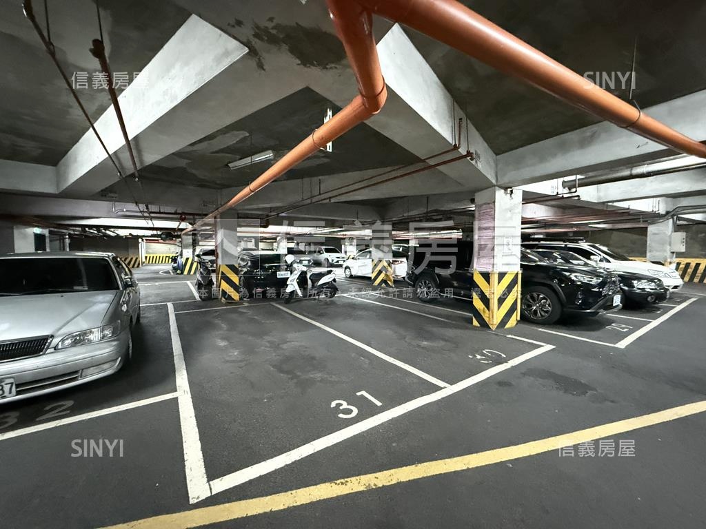 中信學園近公園４房＋車位房屋室內格局與周邊環境