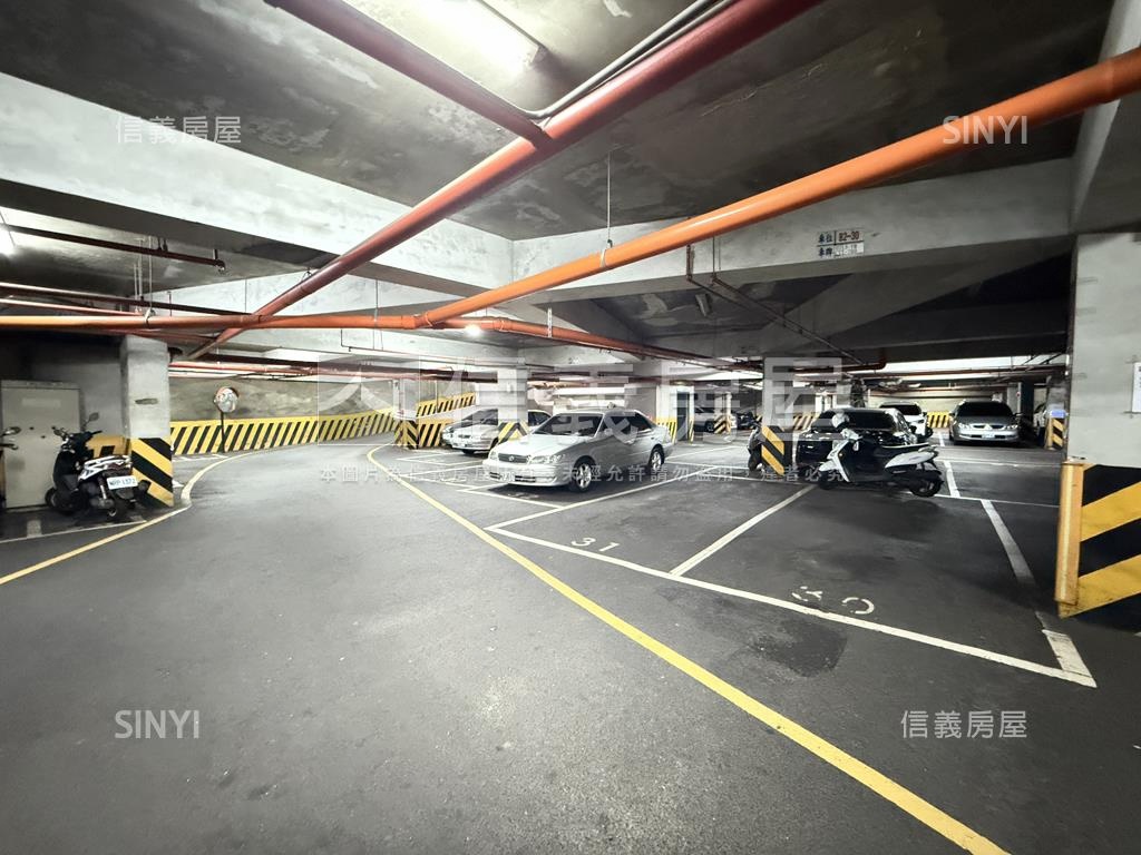 中信學園近公園４房＋車位房屋室內格局與周邊環境
