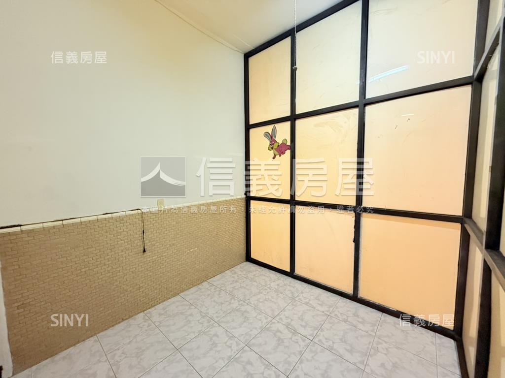 光華夜市正路金透店房屋室內格局與周邊環境