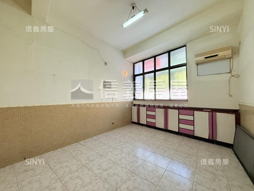 光華夜市正路金透店房屋室內格局與周邊環境