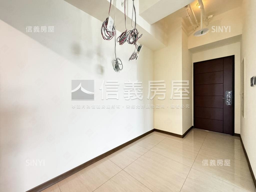 全新落成百邑高樓邊間兩衛房屋室內格局與周邊環境
