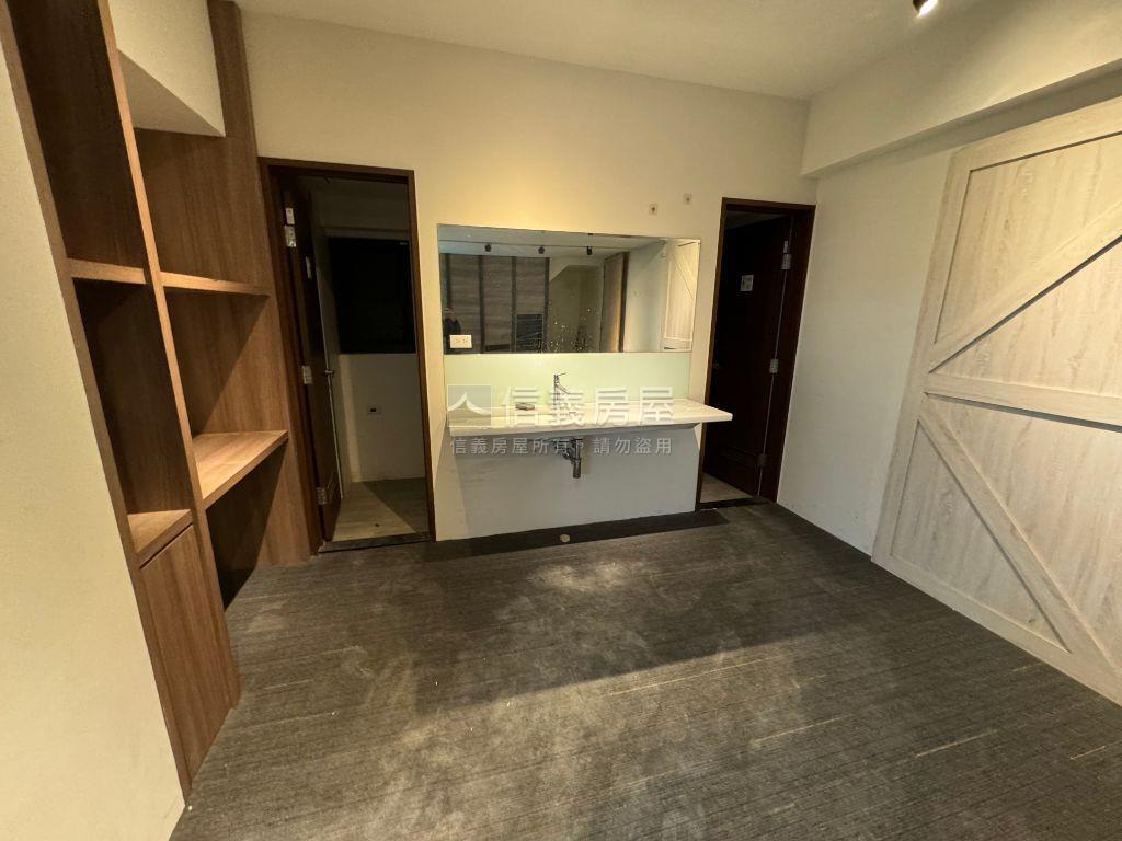 【稀有】琢硯挑高面寬店面房屋室內格局與周邊環境