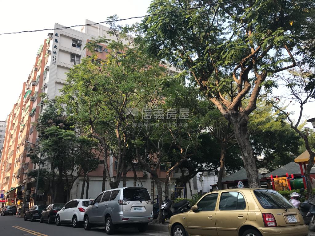 水湳近陳平國小三房車位房屋室內格局與周邊環境
