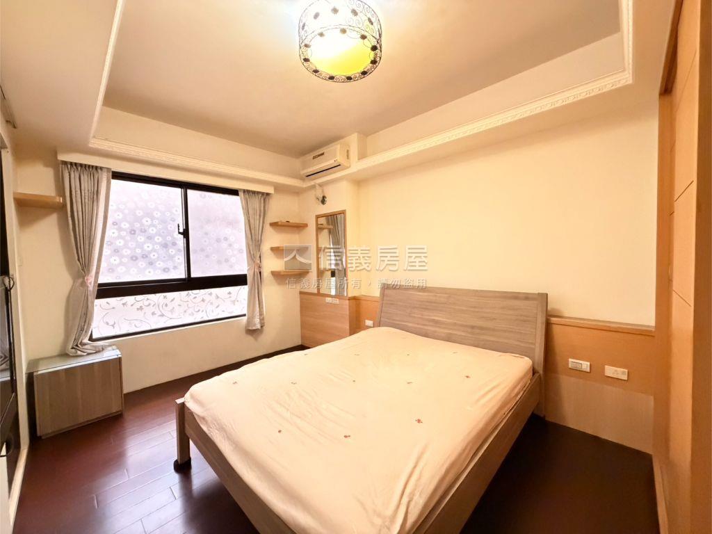 內壢深耕六挑高社區別墅房屋室內格局與周邊環境