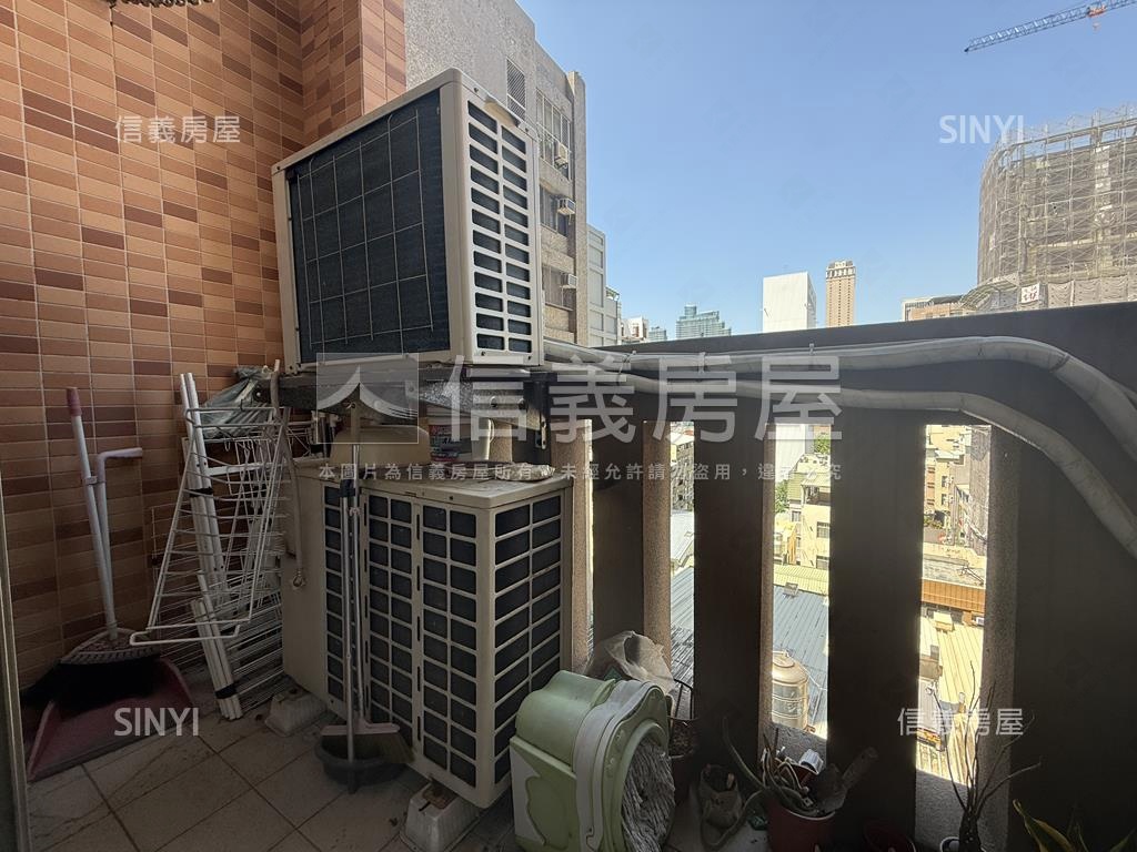 亞灣區高樓採光樓中樓房屋室內格局與周邊環境