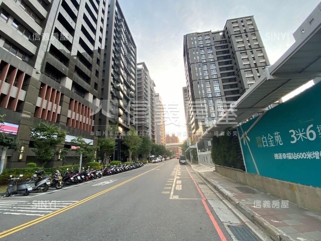 白金苑Ａ２戶１７樓房屋室內格局與周邊環境