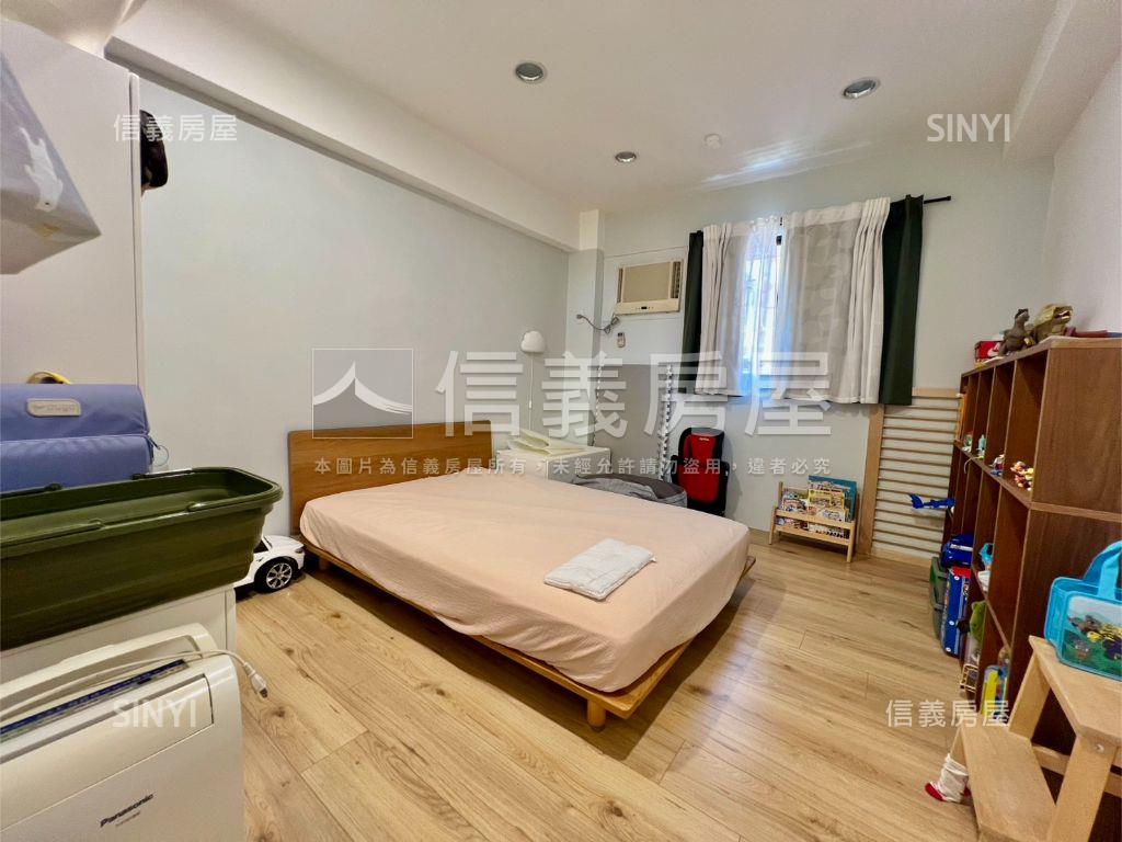 國泰木質簡約三房平車房屋室內格局與周邊環境