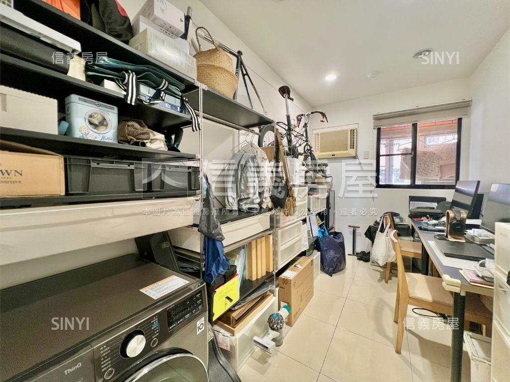 國泰木質簡約三房平車房屋室內格局與周邊環境