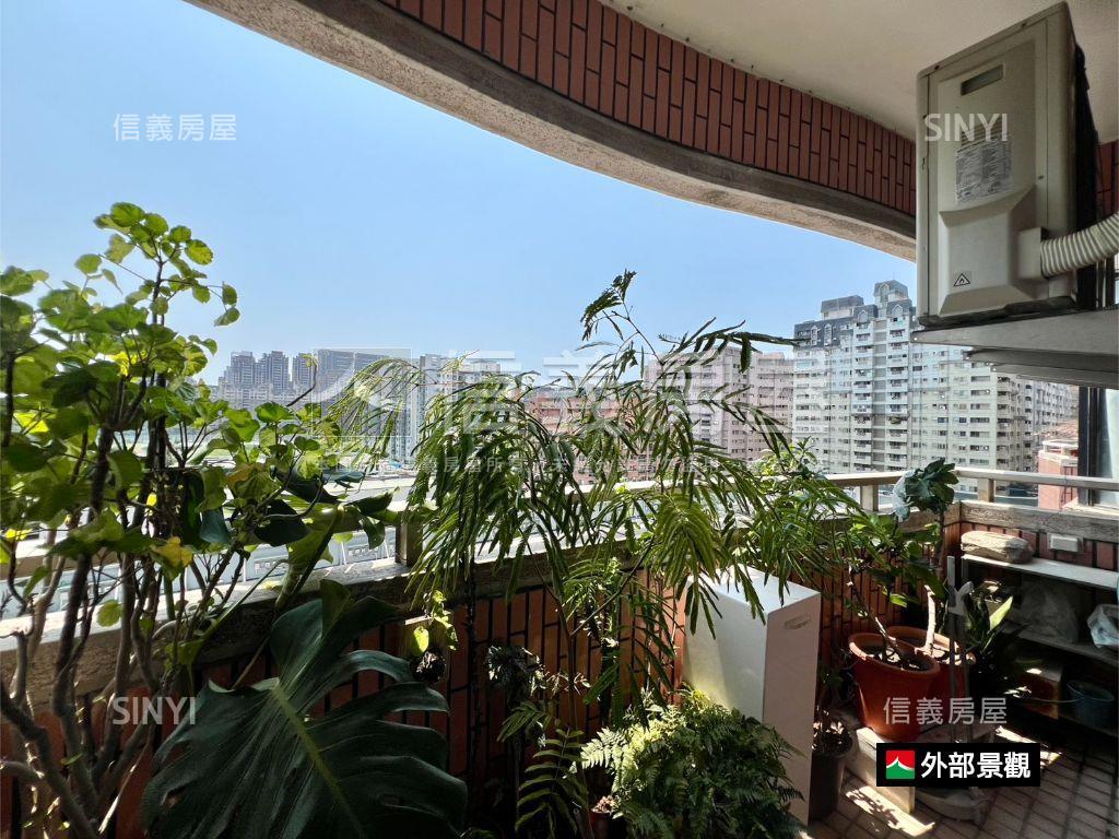 國泰木質簡約三房平車房屋室內格局與周邊環境