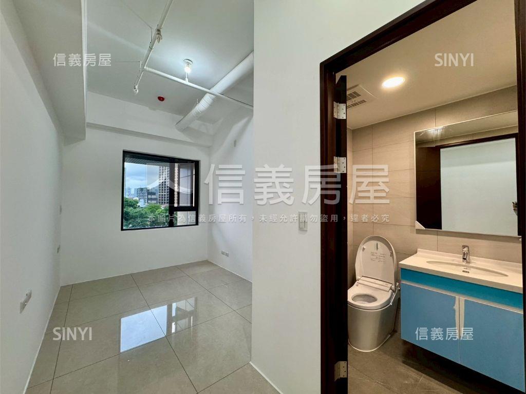 左岸美麗新生活兩房車位房屋室內格局與周邊環境