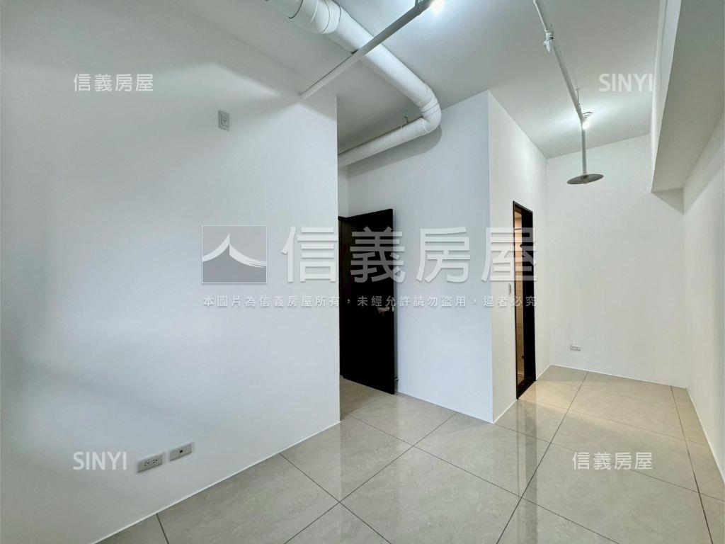 左岸美麗新生活兩房車位房屋室內格局與周邊環境