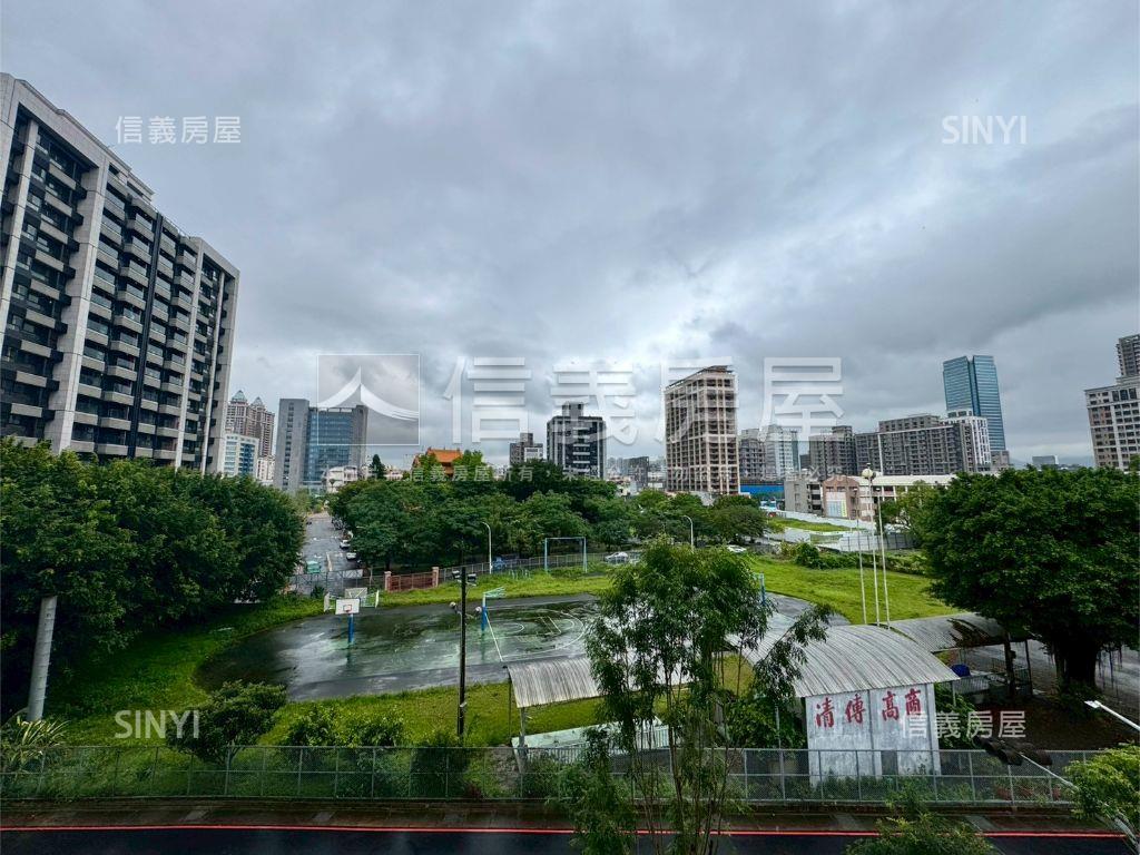 左岸美麗新生活兩房車位房屋室內格局與周邊環境