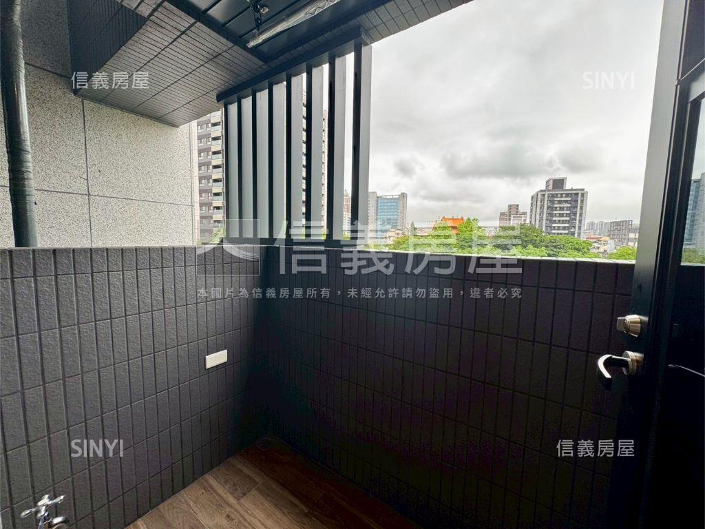 左岸美麗新生活兩房車位房屋室內格局與周邊環境