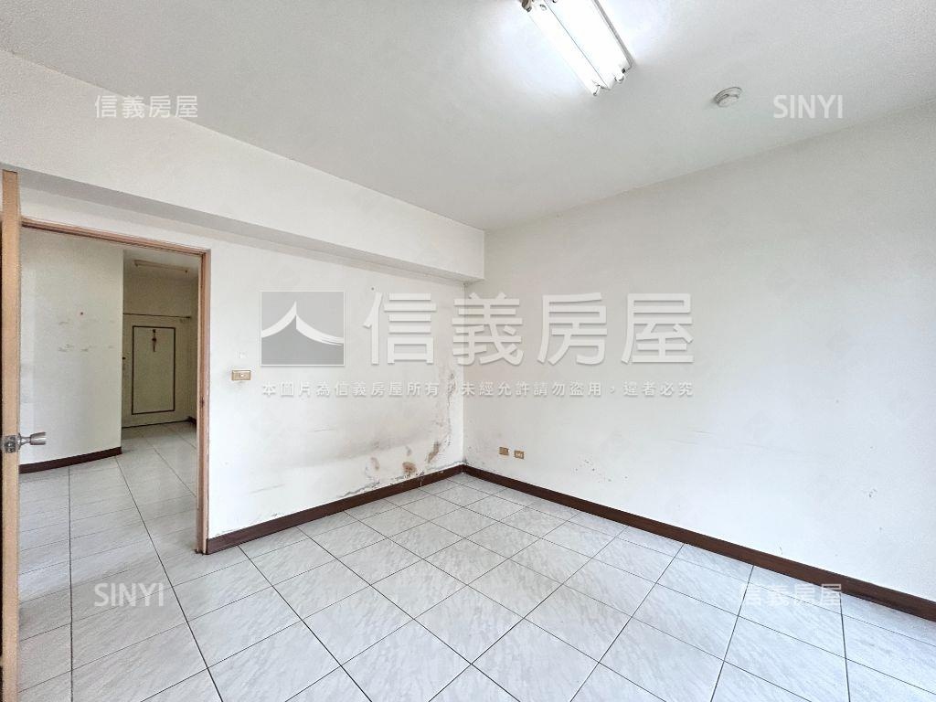 新青安美術館三房河畔視野房屋室內格局與周邊環境