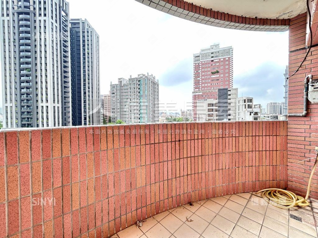 新青安美術館三房河畔視野房屋室內格局與周邊環境