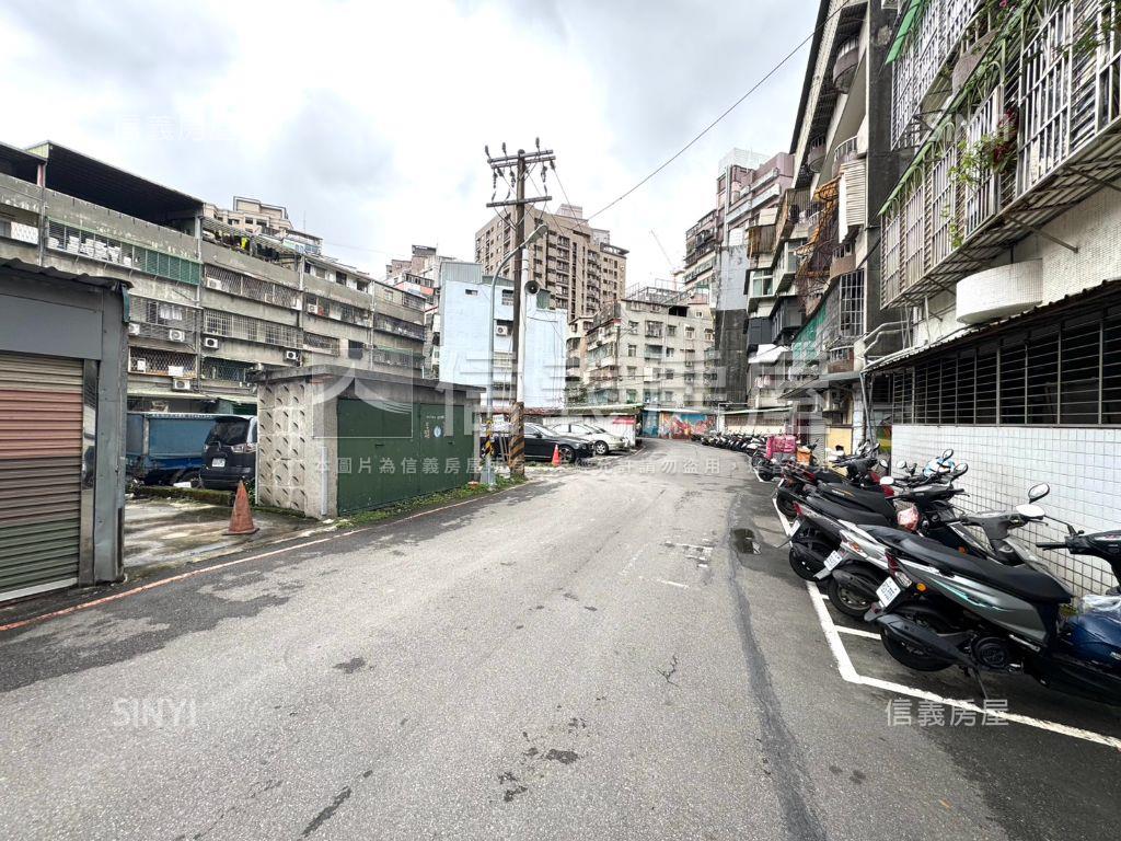 景安三面採光正三房房屋室內格局與周邊環境