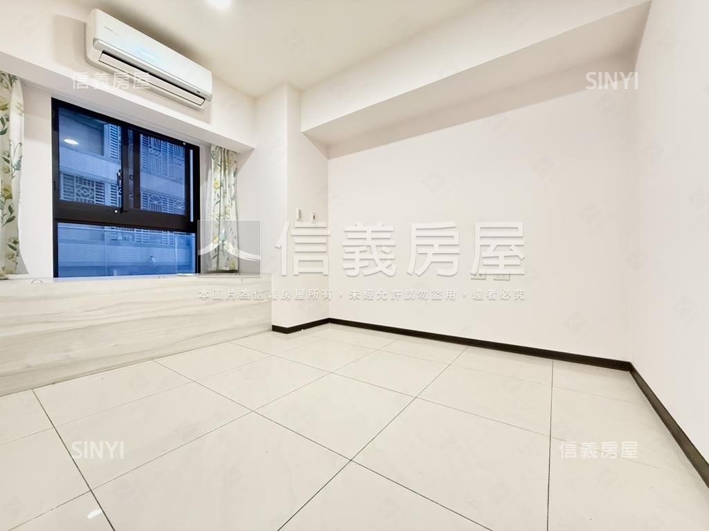 威峰露臺美２房房屋室內格局與周邊環境