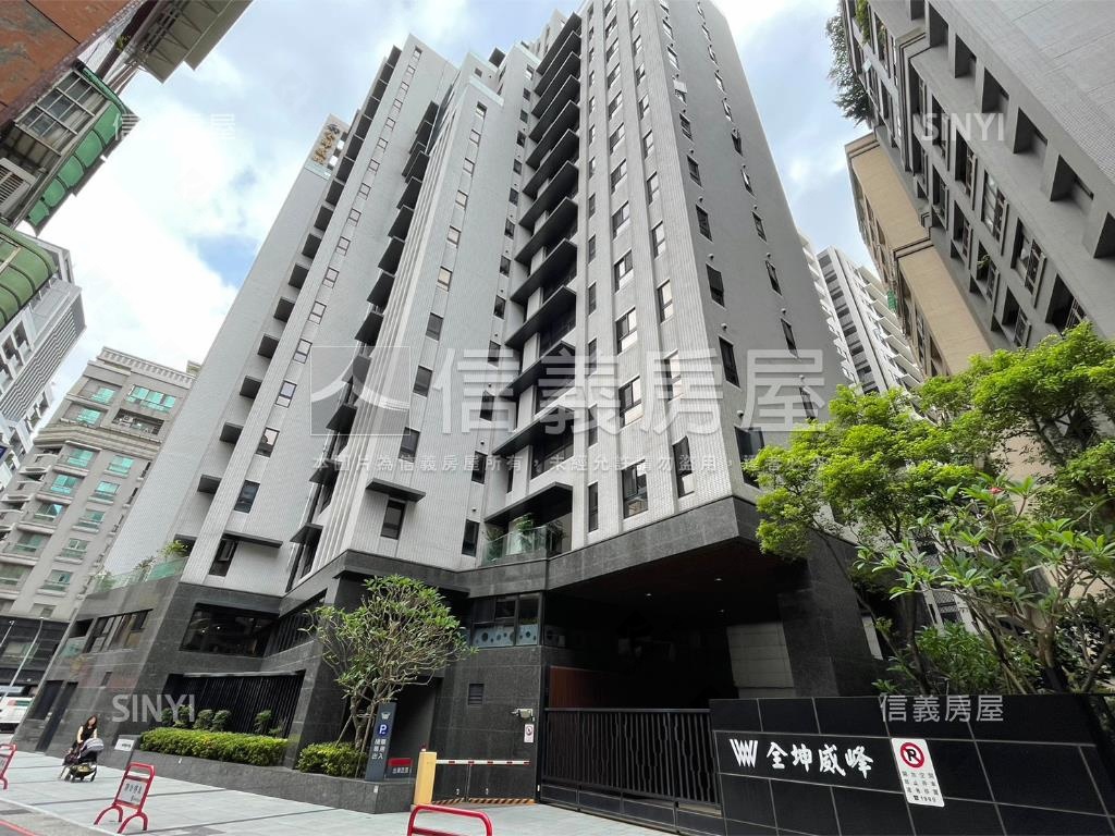 威峰露臺美２房房屋室內格局與周邊環境