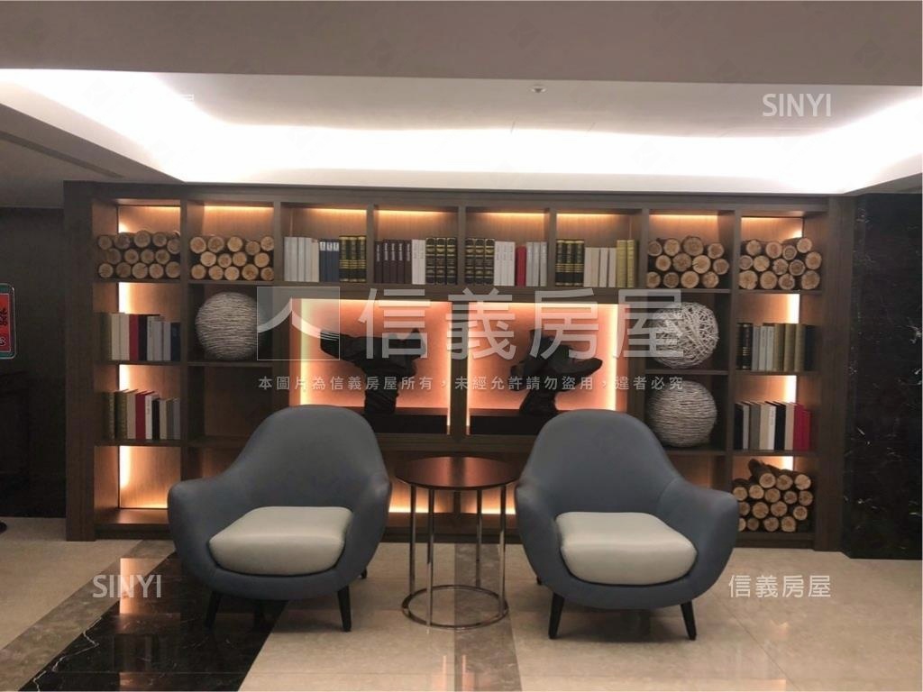 威峰露臺美２房房屋室內格局與周邊環境