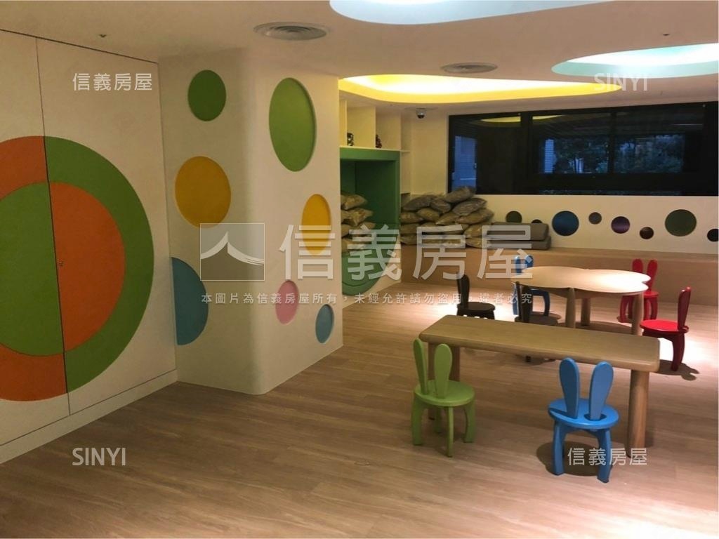 威峰露臺美２房房屋室內格局與周邊環境