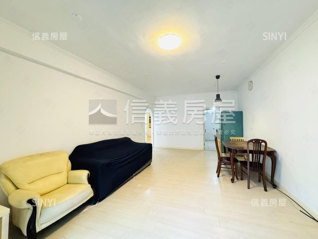 城中城稀有３樓方正美寓房屋室內格局與周邊環境
