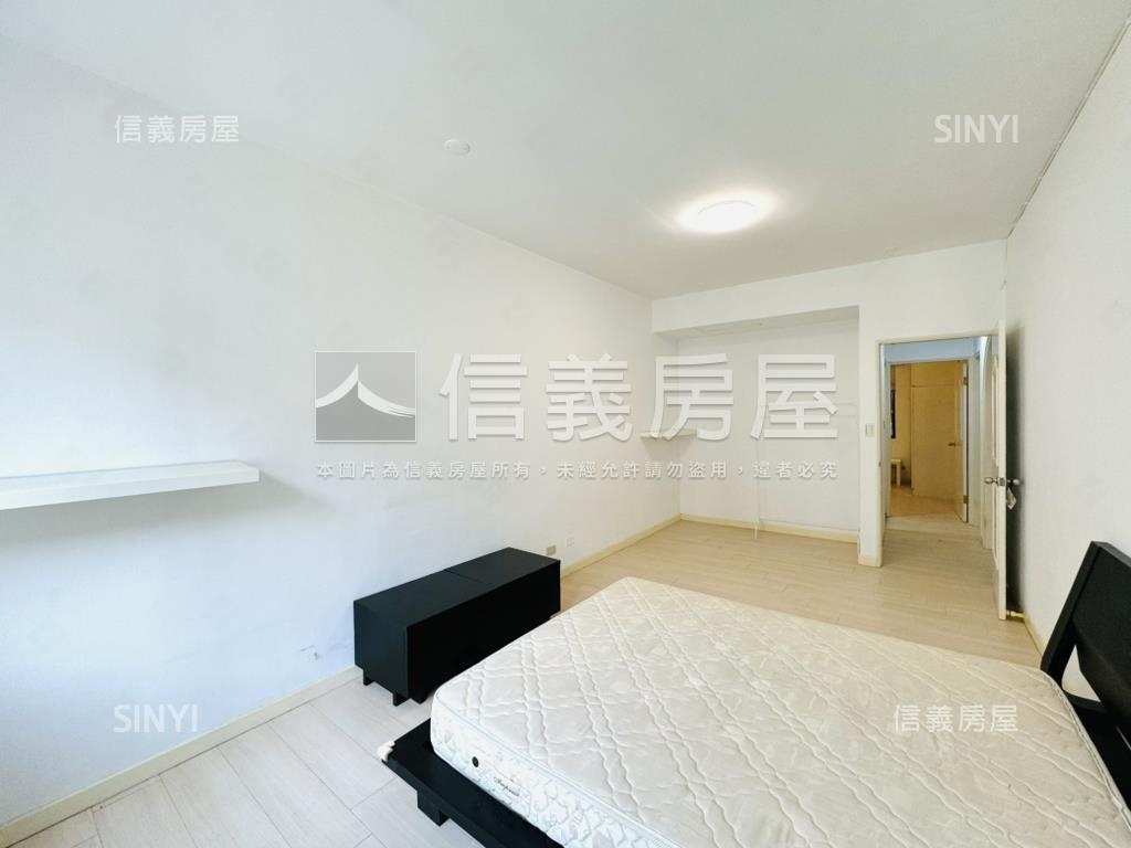 城中城稀有３樓方正美寓房屋室內格局與周邊環境