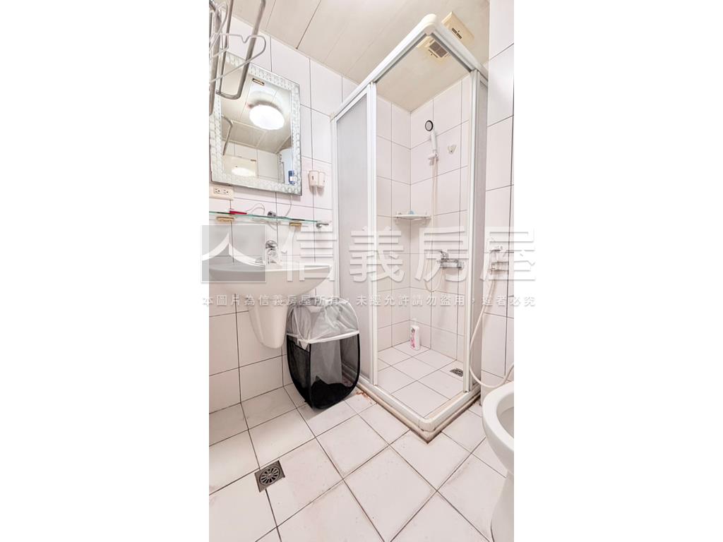淡大財庫５９４６房屋室內格局與周邊環境