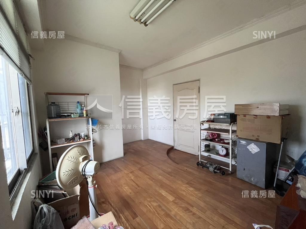 仁中稀有釋出透天房屋室內格局與周邊環境