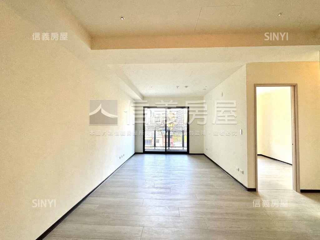 可看ＧＴＯＷＥＲ三房平車房屋室內格局與周邊環境