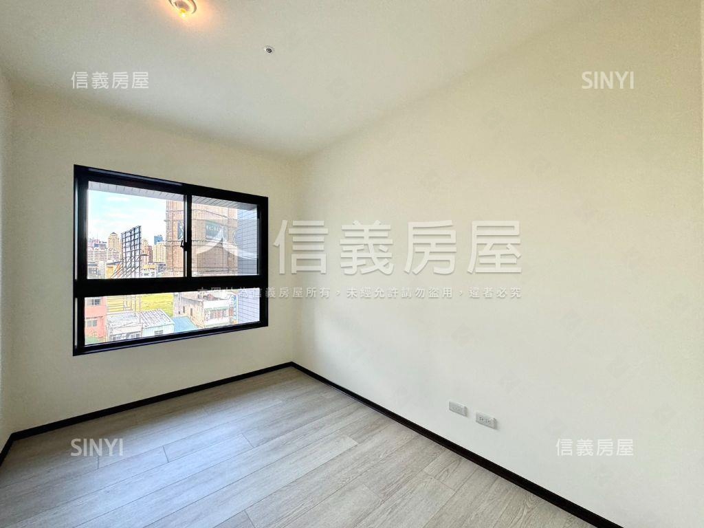 可看ＧＴＯＷＥＲ三房平車房屋室內格局與周邊環境