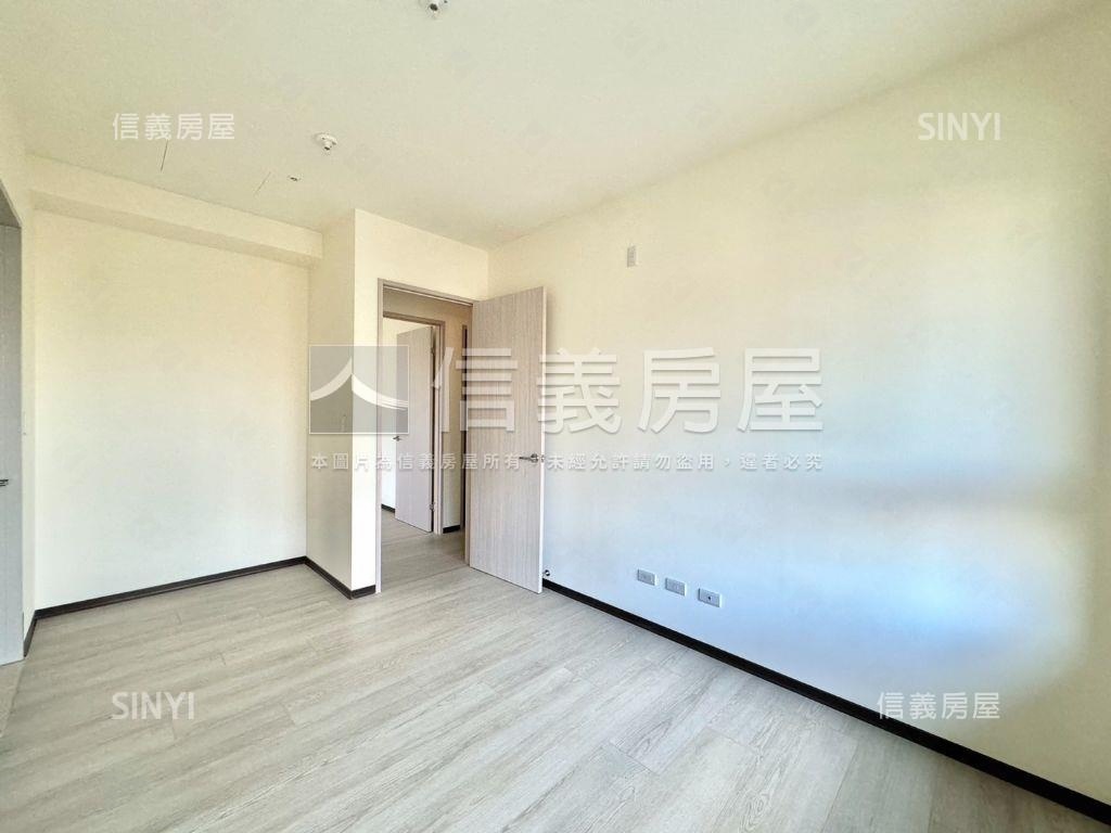 可看ＧＴＯＷＥＲ三房平車房屋室內格局與周邊環境