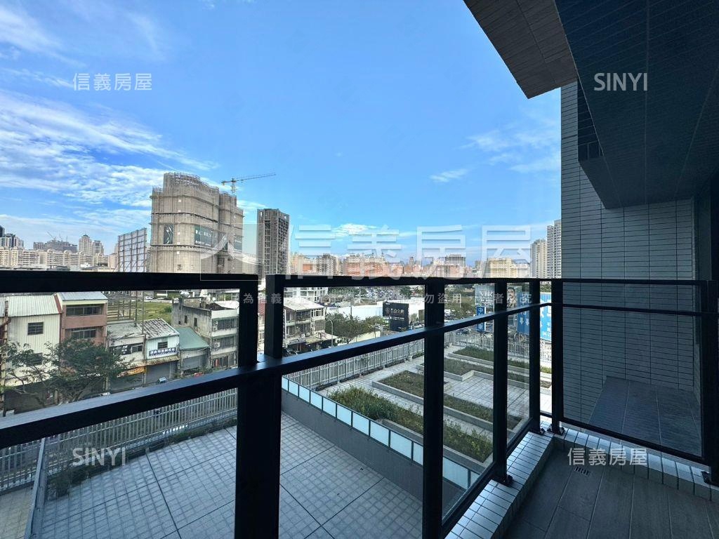 可看ＧＴＯＷＥＲ三房平車房屋室內格局與周邊環境