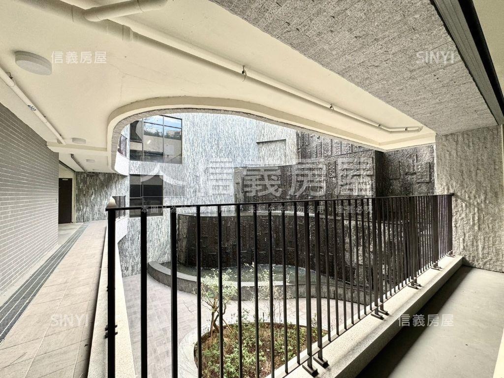 可看ＧＴＯＷＥＲ三房平車房屋室內格局與周邊環境