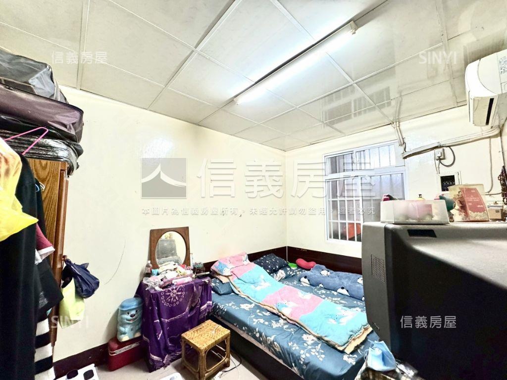 專任精華商業區透天房屋室內格局與周邊環境
